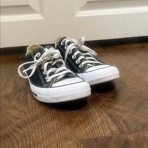 Almost brand new Classic Black Converse